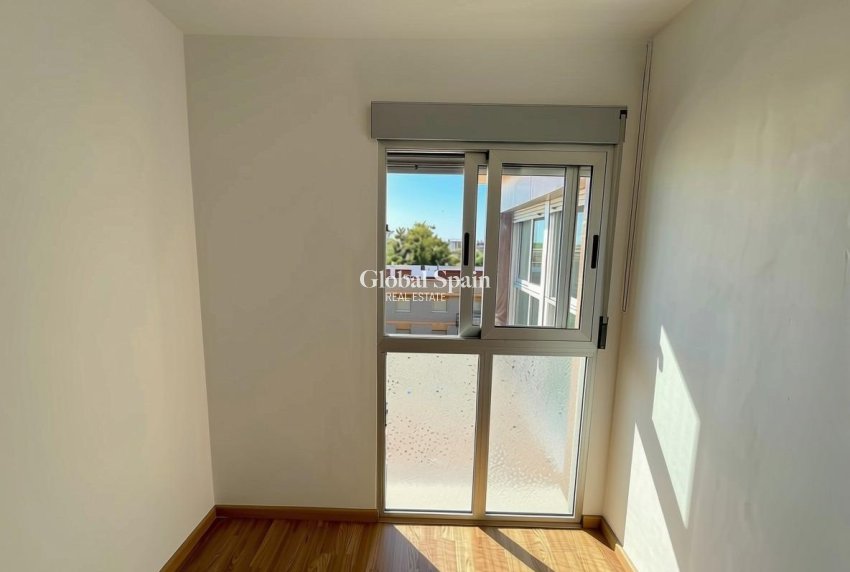 Revente - APPARTEMENT -
SAN PEDRO DEL PINATAR - Villananitos