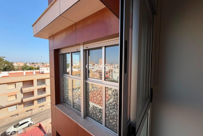 Revente - APPARTEMENT -
SAN PEDRO DEL PINATAR - Villananitos