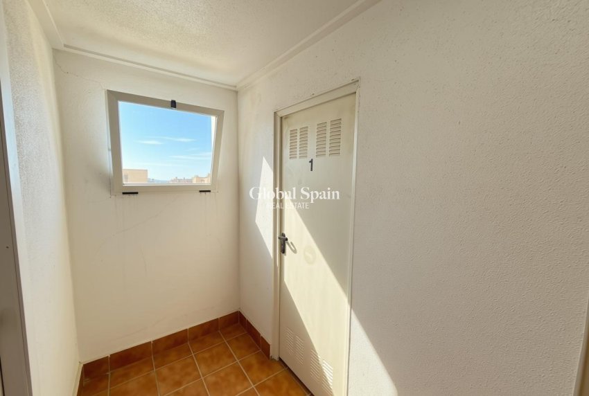 Revente - APPARTEMENT -
SAN PEDRO DEL PINATAR - Villananitos