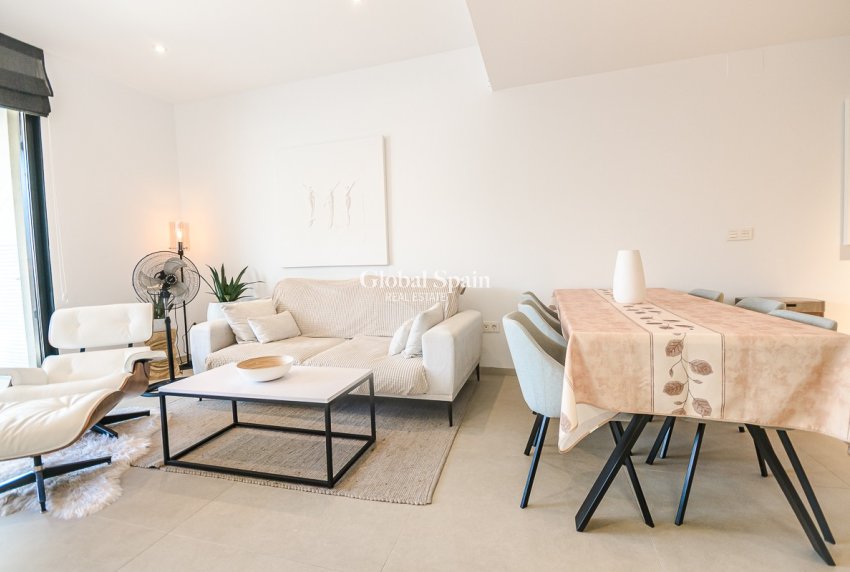 Revente - APPARTEMENT -
SAN PEDRO DEL PINATAR