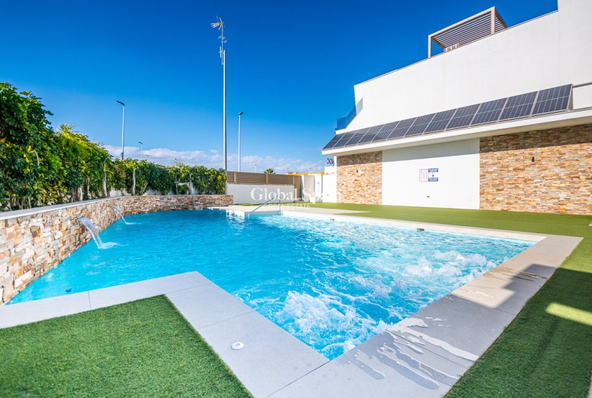 Revente - APPARTEMENT -
SAN PEDRO DEL PINATAR