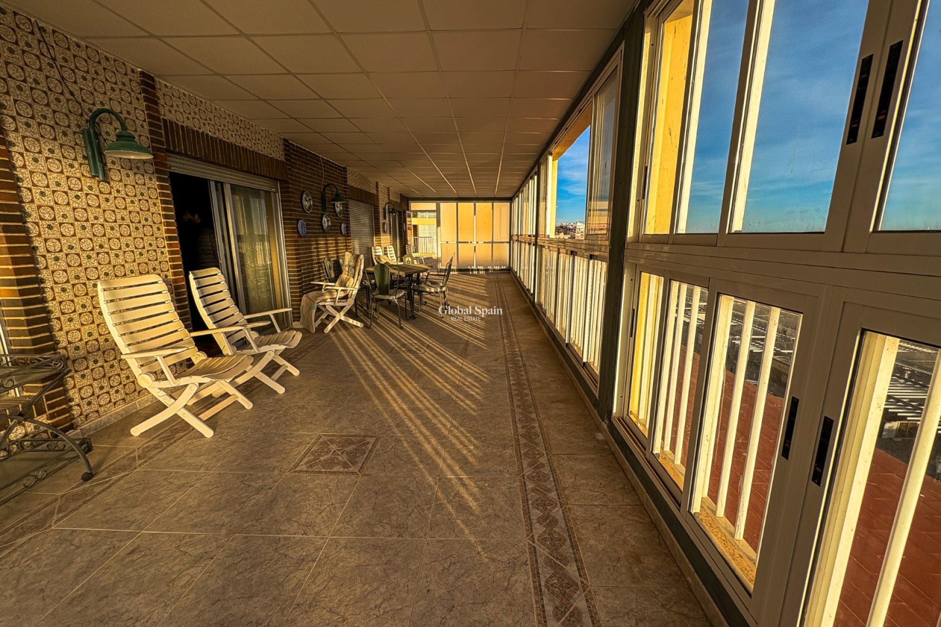 Revente - APPARTEMENT -
SANTA POLA - Puerto