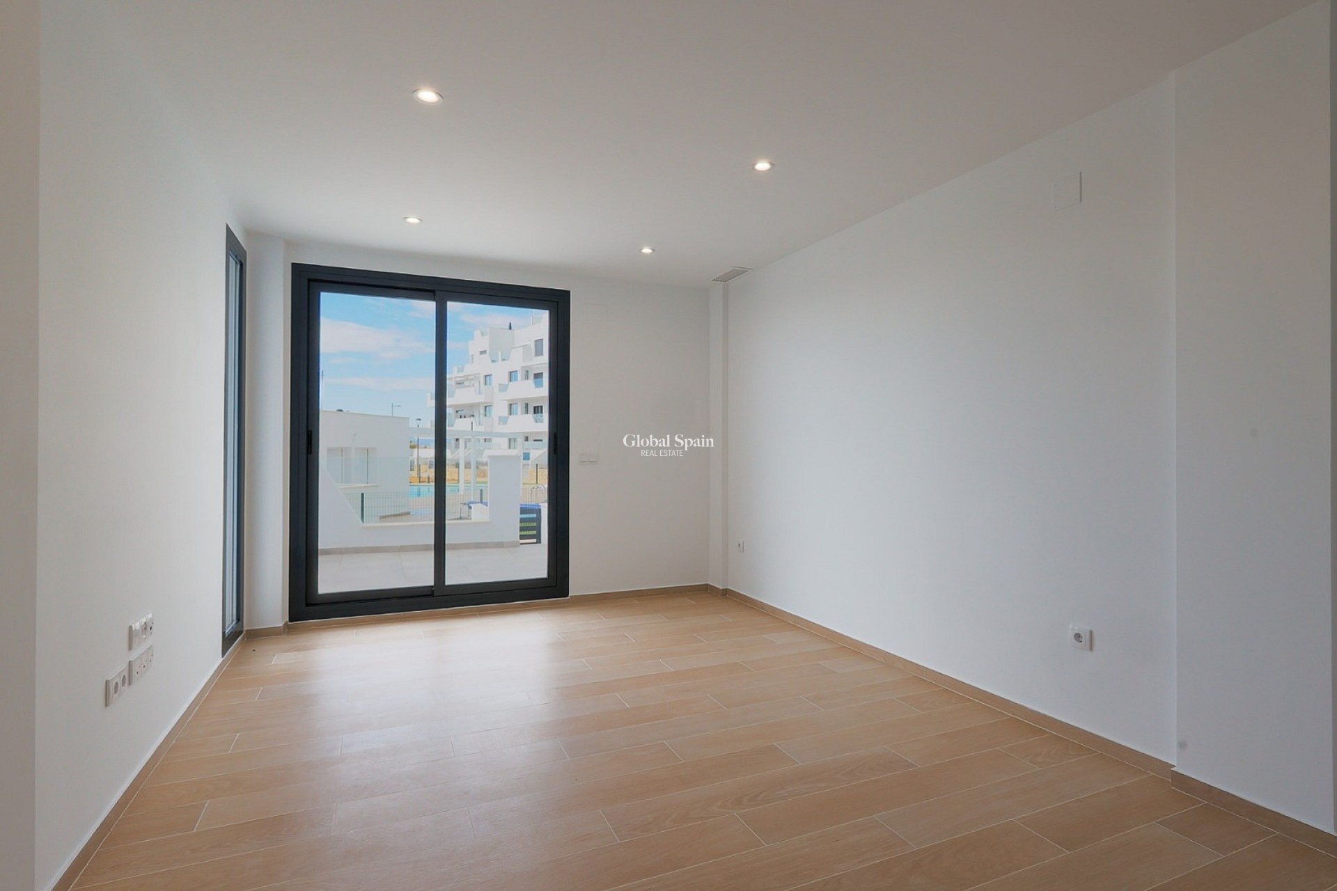 Revente - APPARTEMENT -
SANTA ROSALÍA - Inland