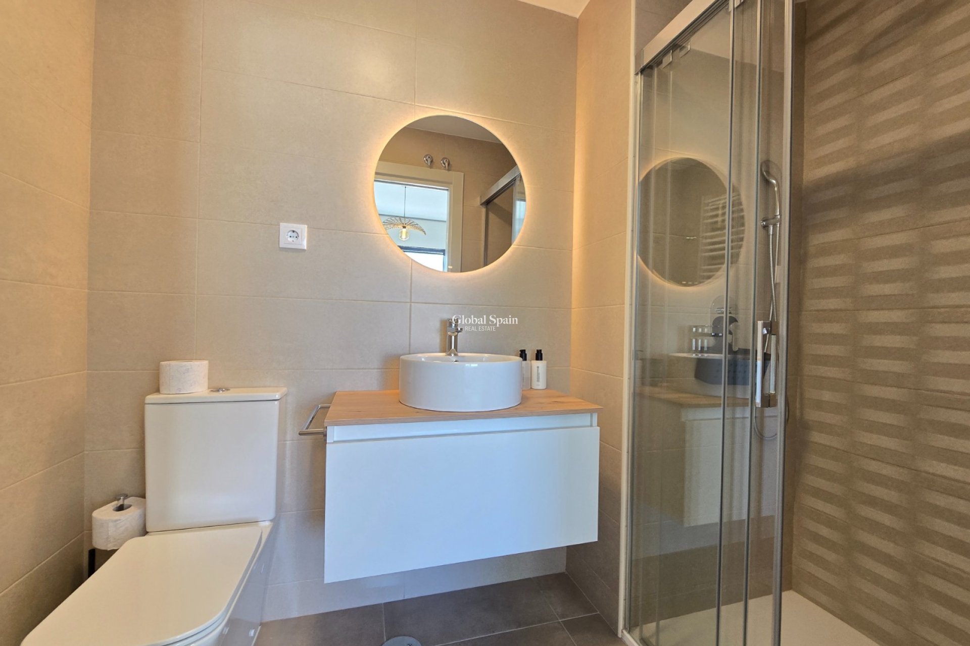 Revente - APPARTEMENT -
SANTA ROSALÍA - Inland