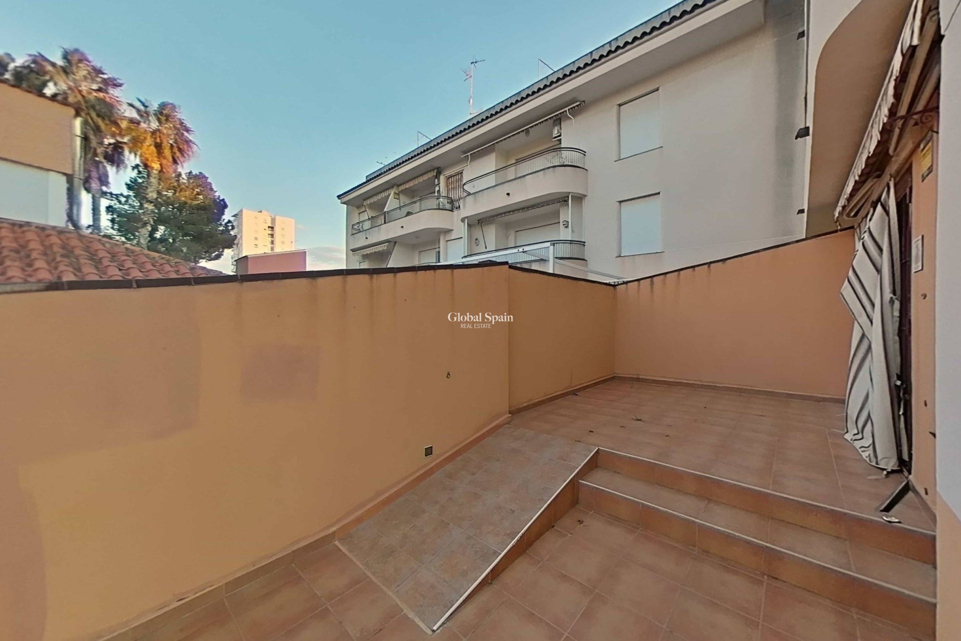 Revente - APPARTEMENT -
SANTIAGO DE LA RIBERA - Playa De Santiago De La Ribera