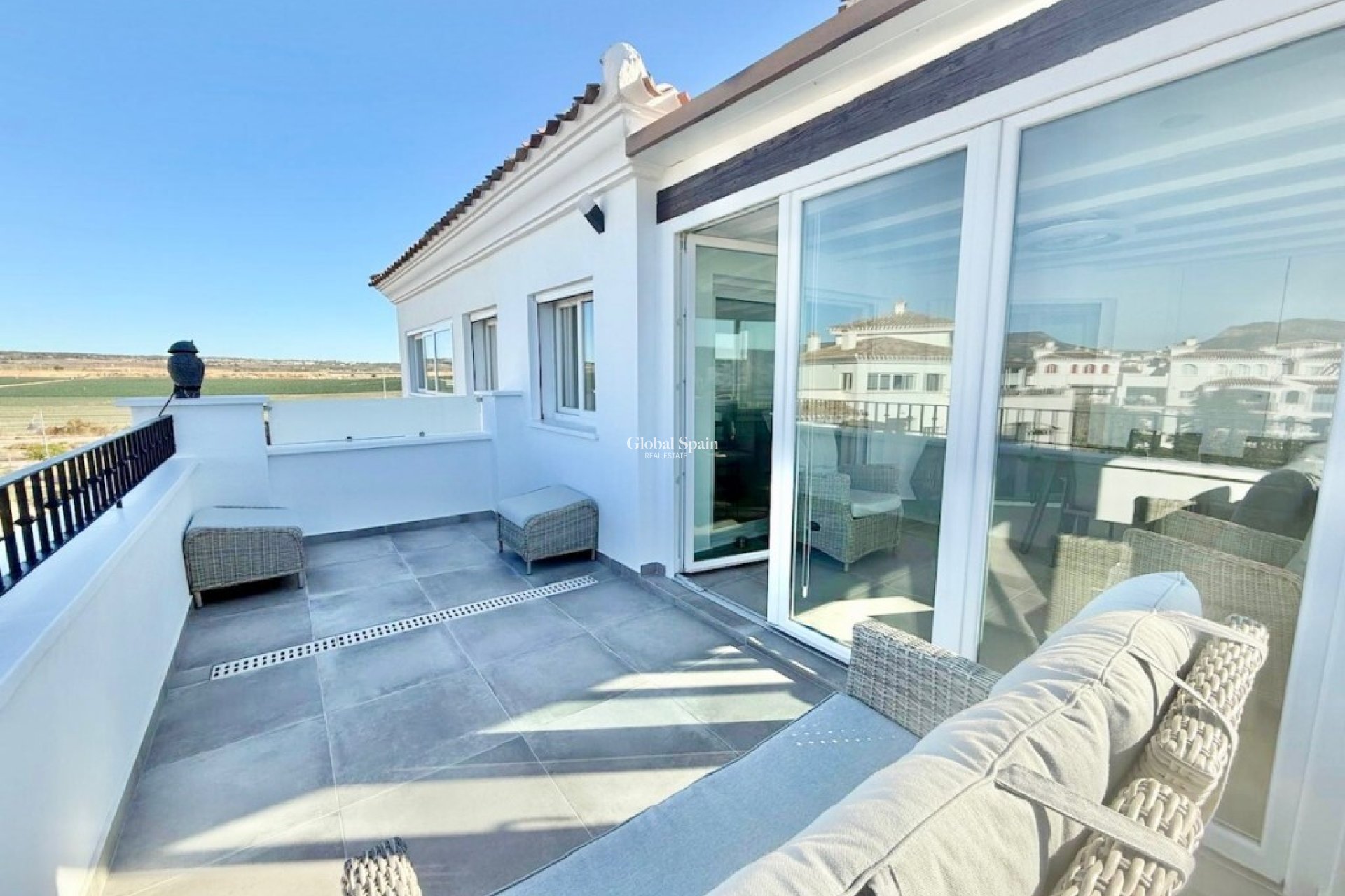 Revente - APPARTEMENT -
SUCINA - Inland