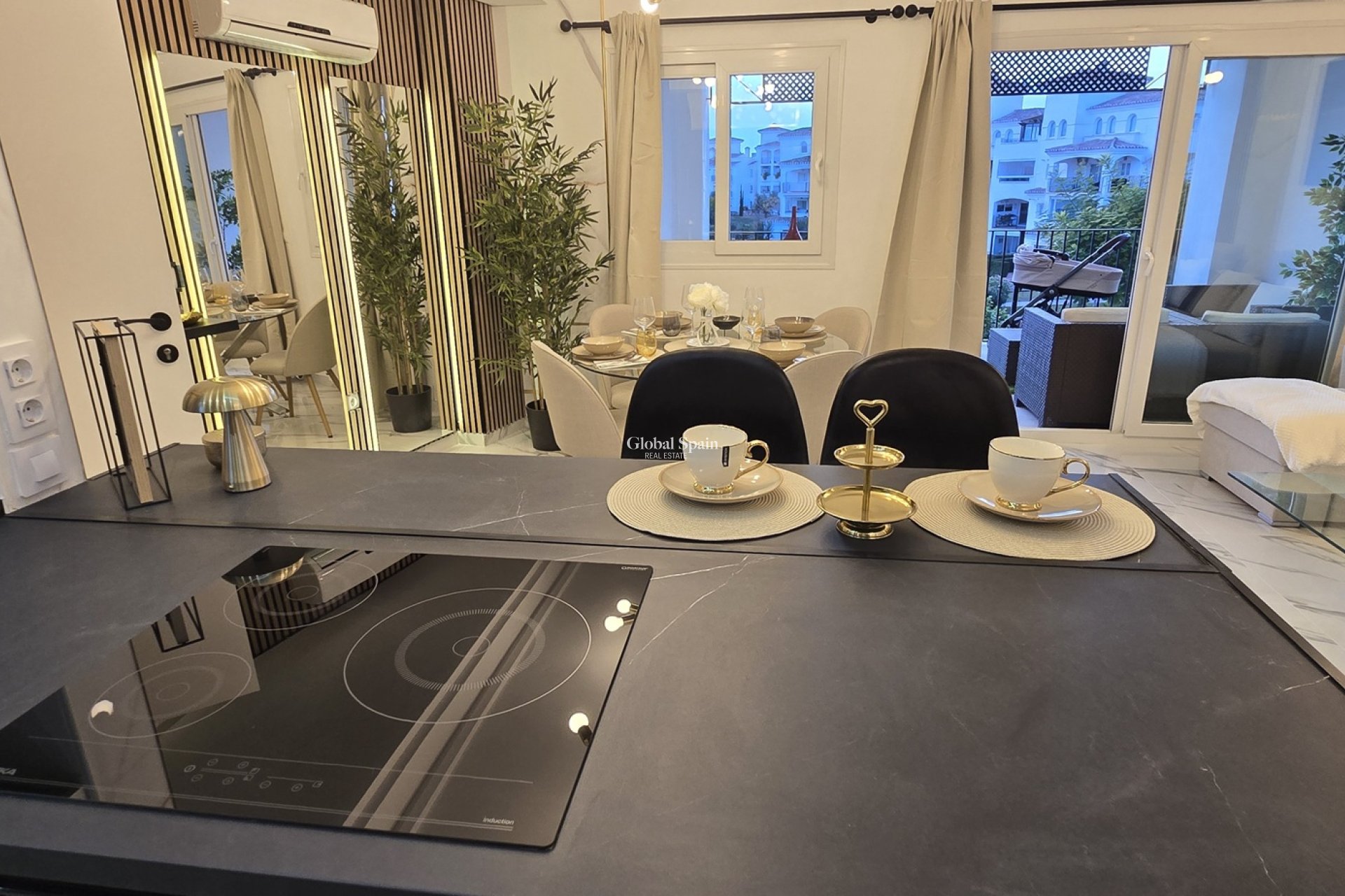 Revente - APPARTEMENT -
SUCINA - Inland