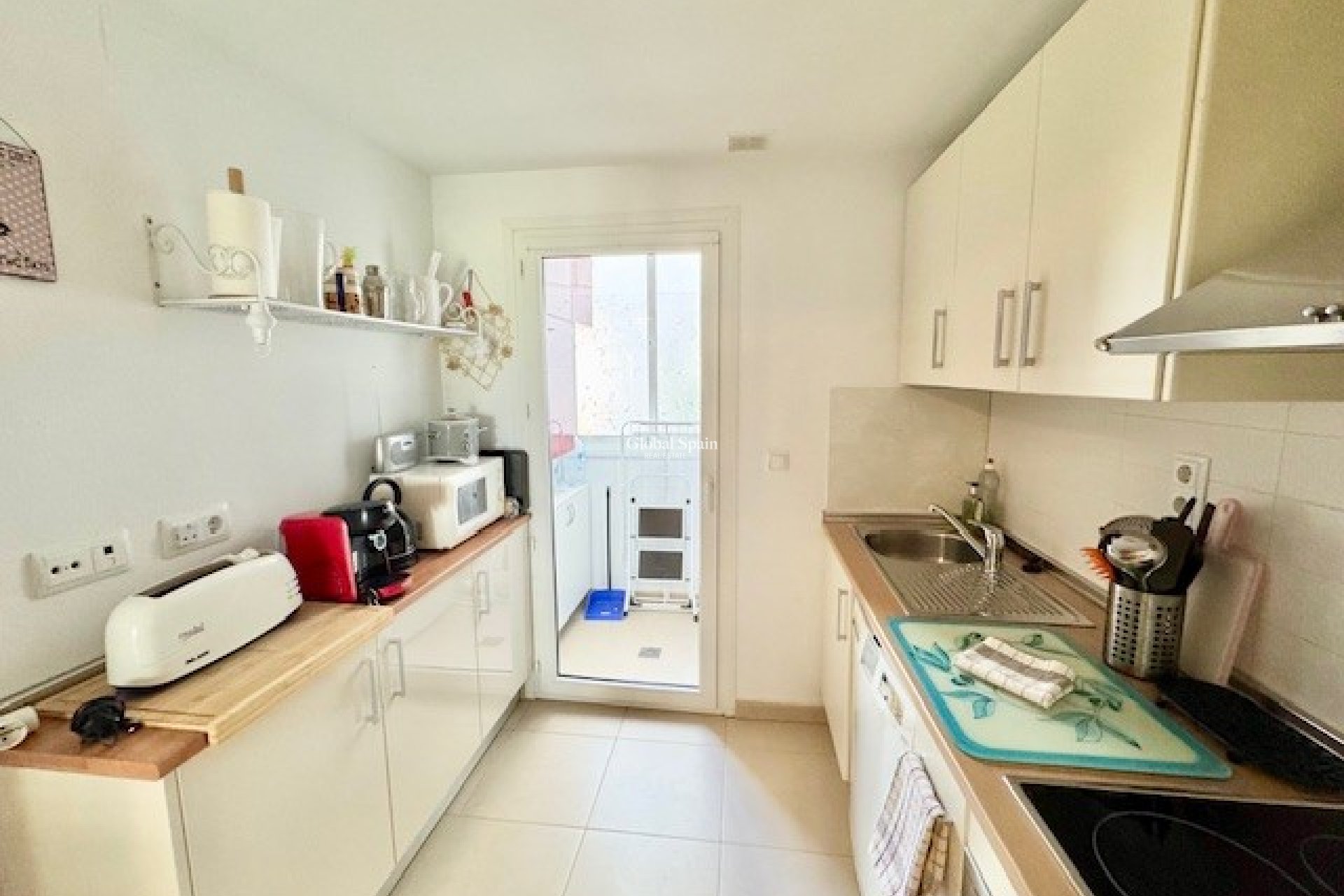 Revente - APPARTEMENT -
SUCINA - Inland