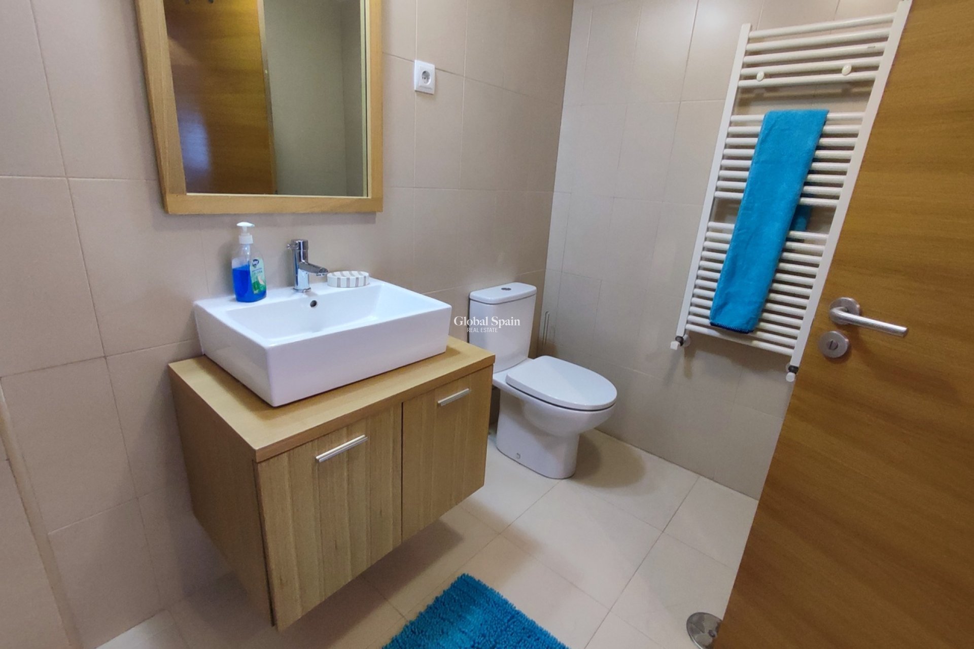 Revente - APPARTEMENT -
SUCINA - Inland