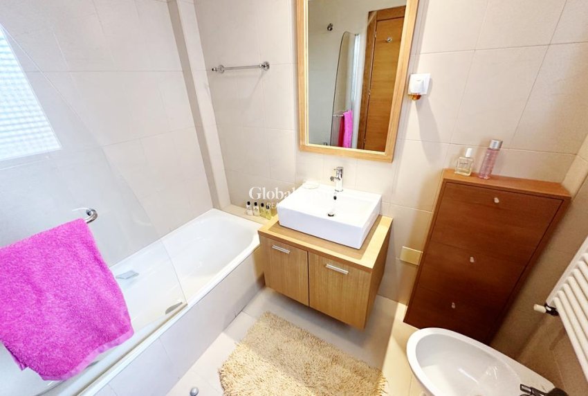 Revente - APPARTEMENT -
SUCINA - Inland