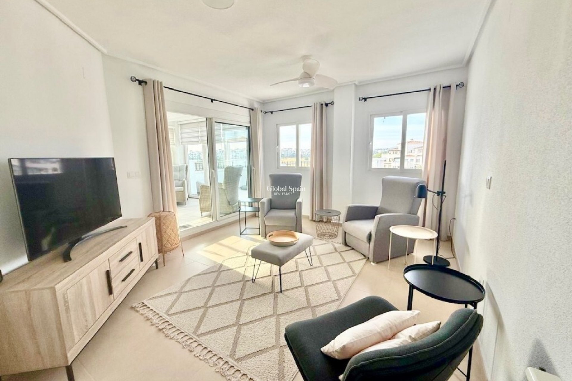 Revente - APPARTEMENT -
SUCINA - Inland