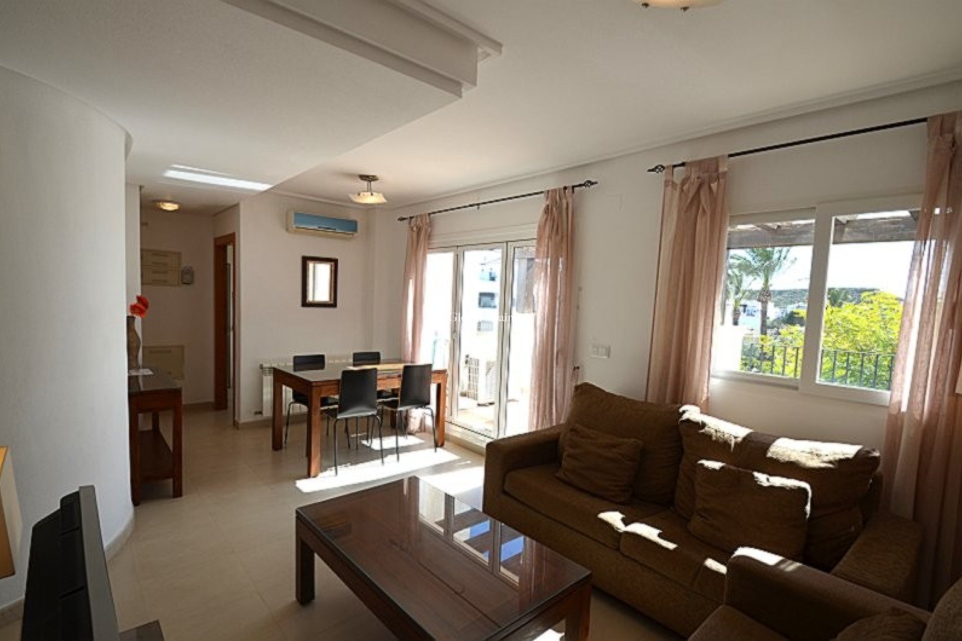 Revente - APPARTEMENT -
SUCINA - Inland