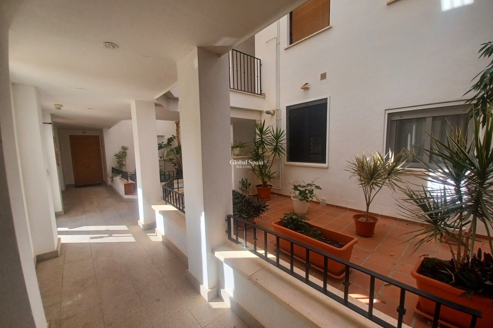 Revente - APPARTEMENT -
SUCINA - Inland