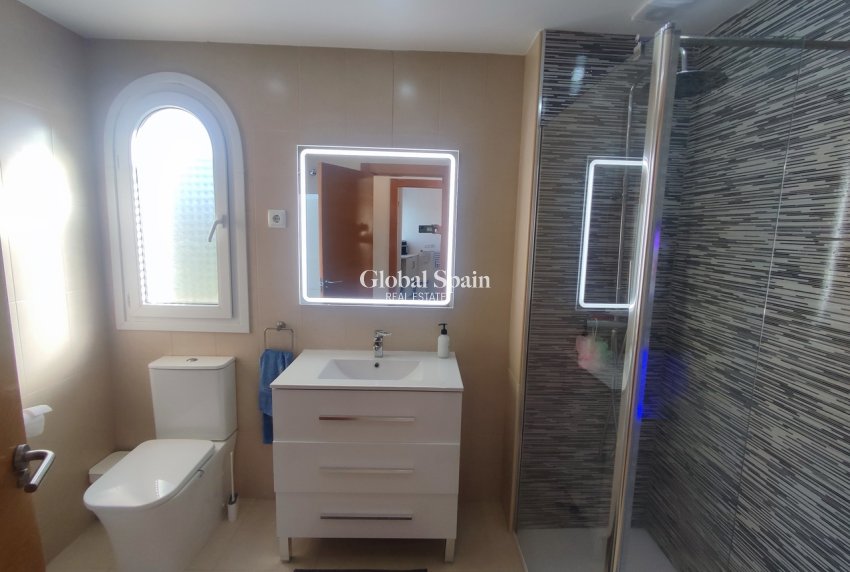 Revente - APPARTEMENT -
SUCINA - Inland