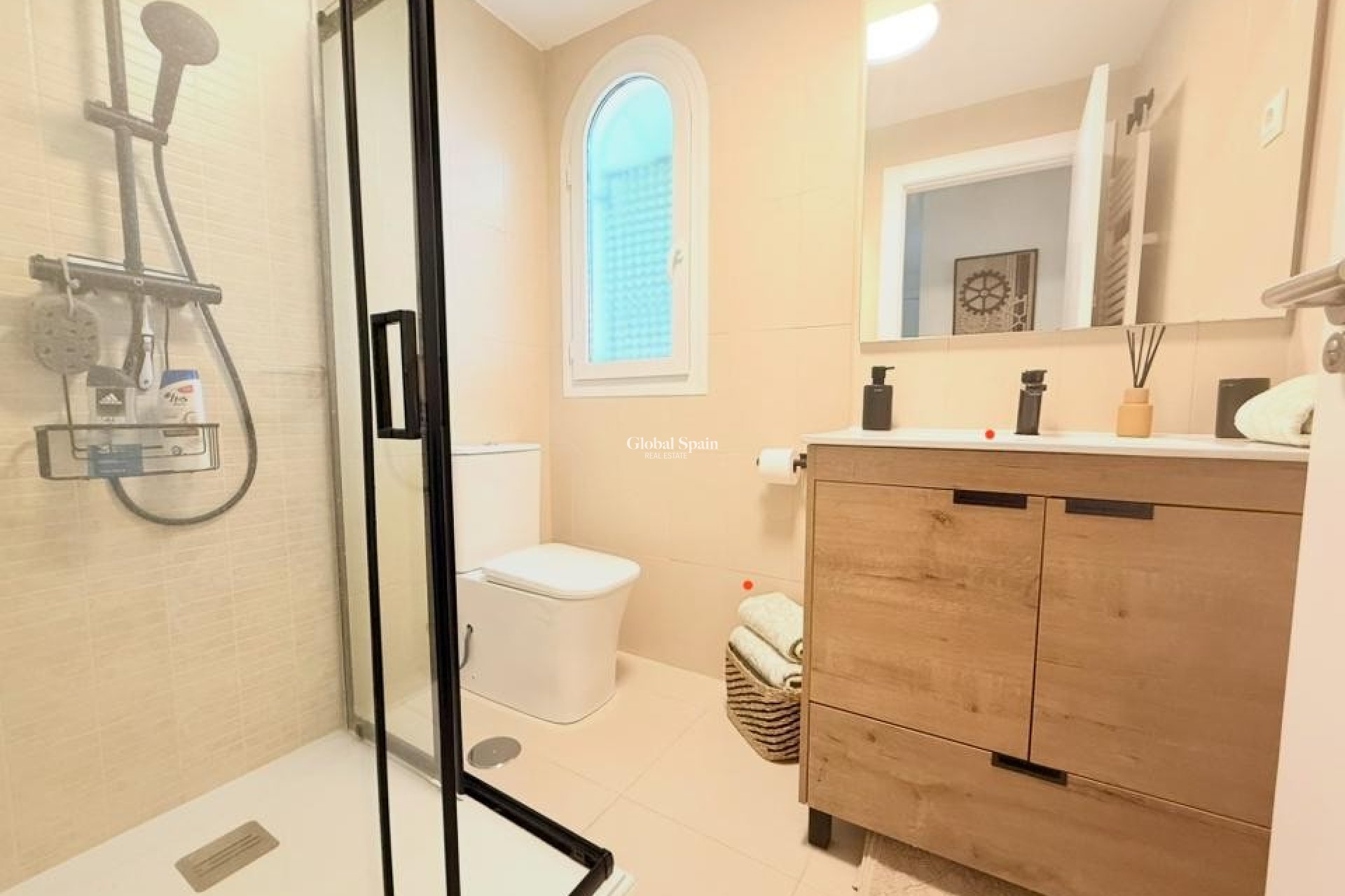 Revente - APPARTEMENT -
SUCINA - Inland