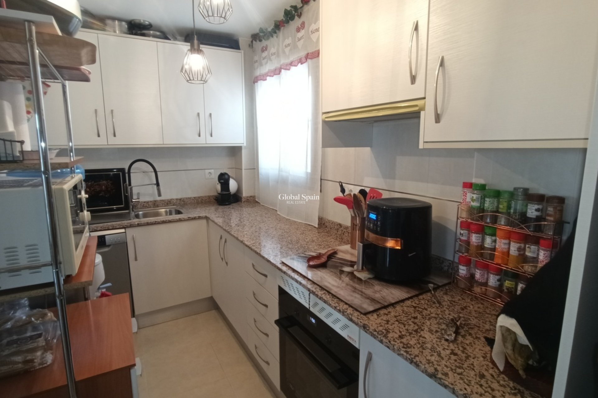 Revente - APPARTEMENT -
SUCINA - Inland