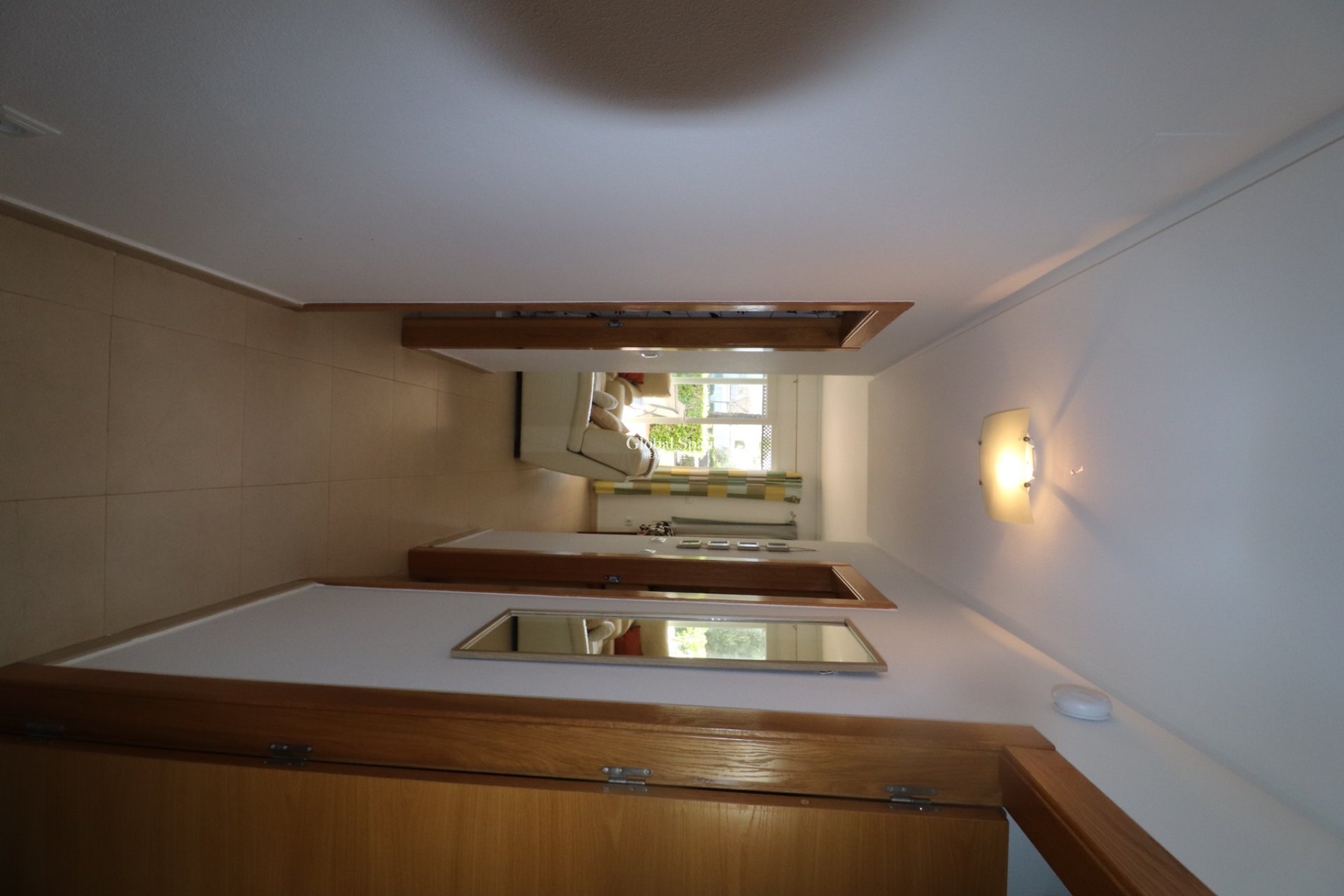 Revente - APPARTEMENT -
SUCINA - Inland