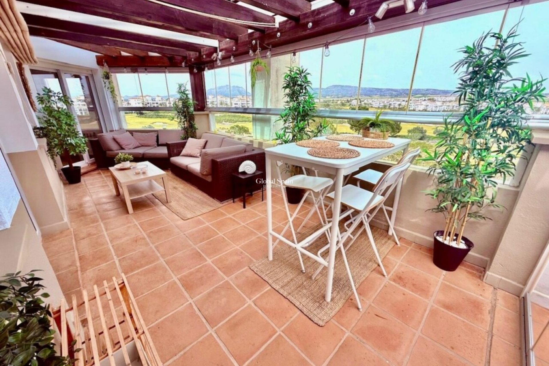 Revente - APPARTEMENT -
SUCINA - Inland