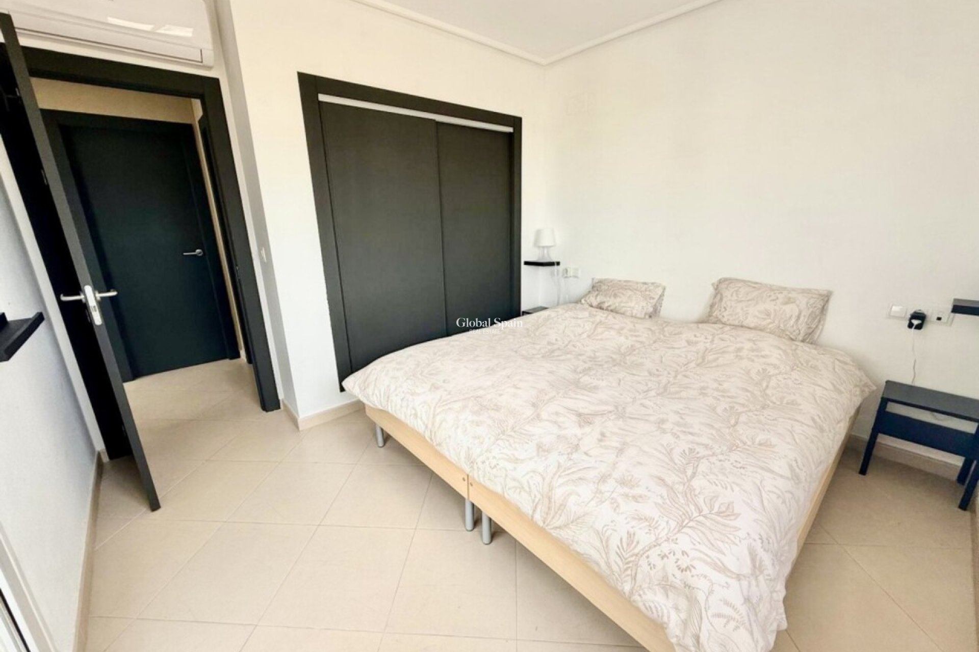 Revente - APPARTEMENT -
SUCINA - Inland