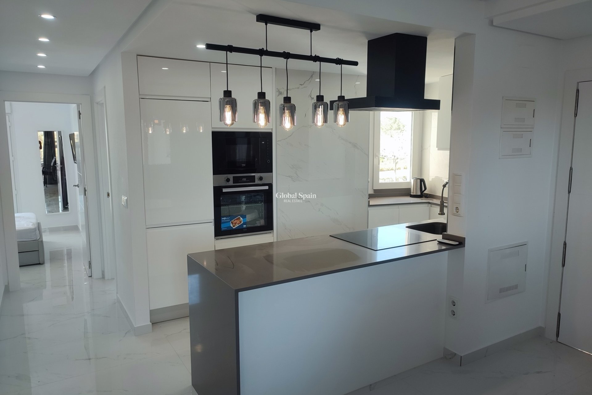 Revente - APPARTEMENT -
SUCINA - Inland