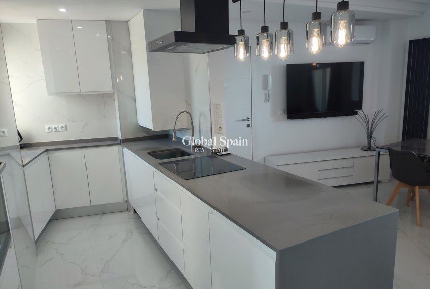 Revente - APPARTEMENT -
SUCINA - Inland