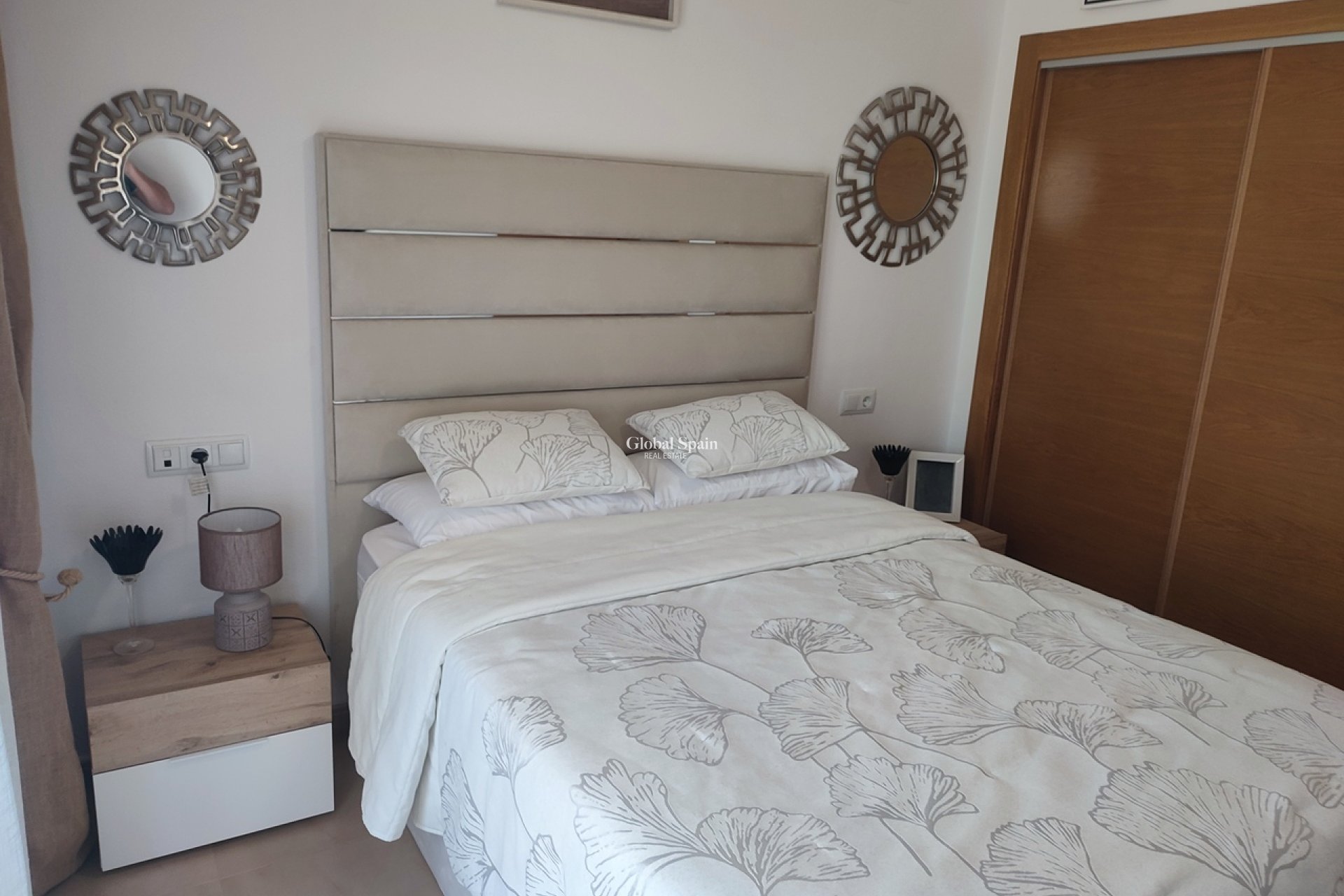 Revente - APPARTEMENT -
SUCINA - Inland