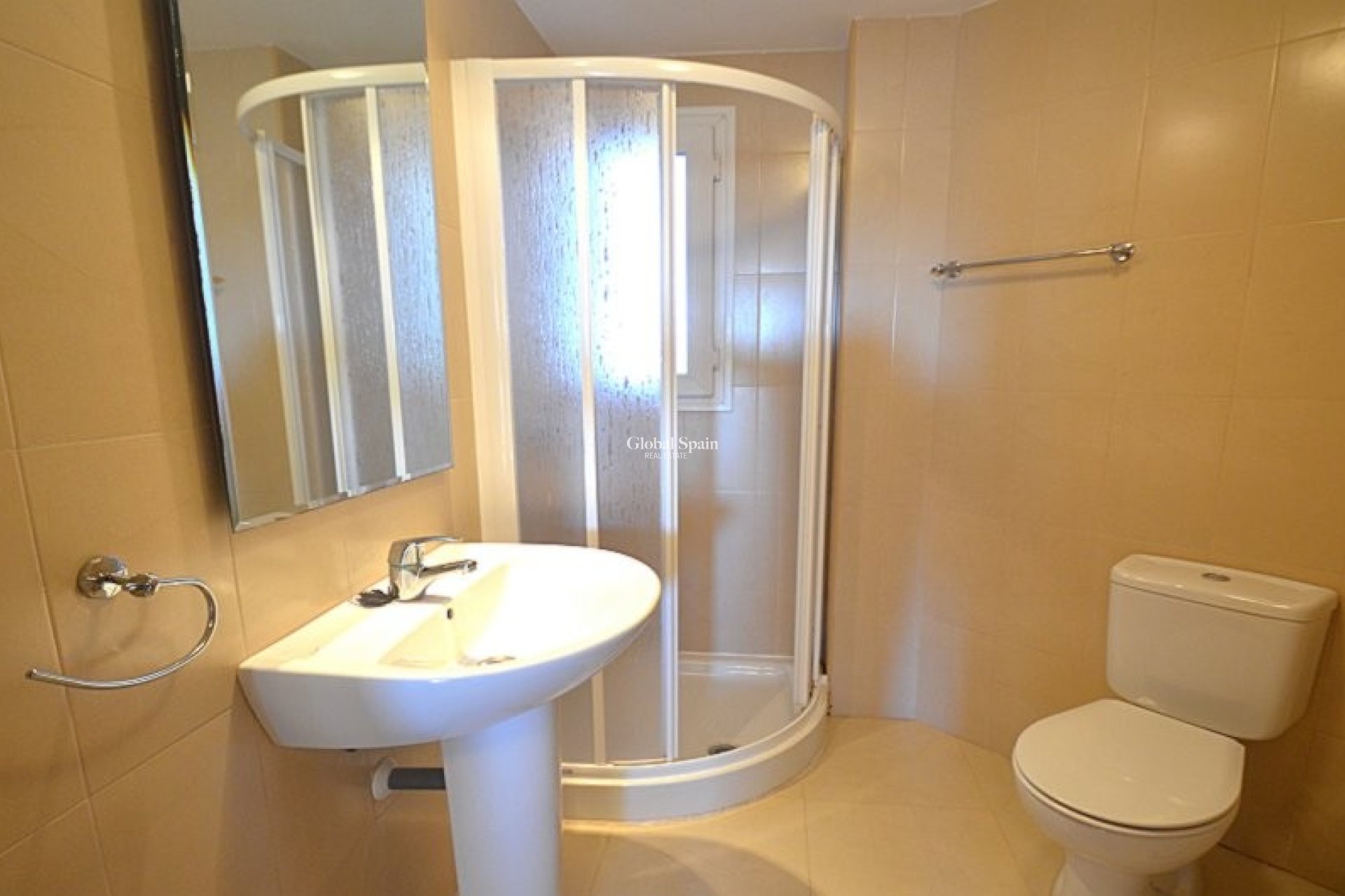 Revente - APPARTEMENT -
SUCINA - Inland