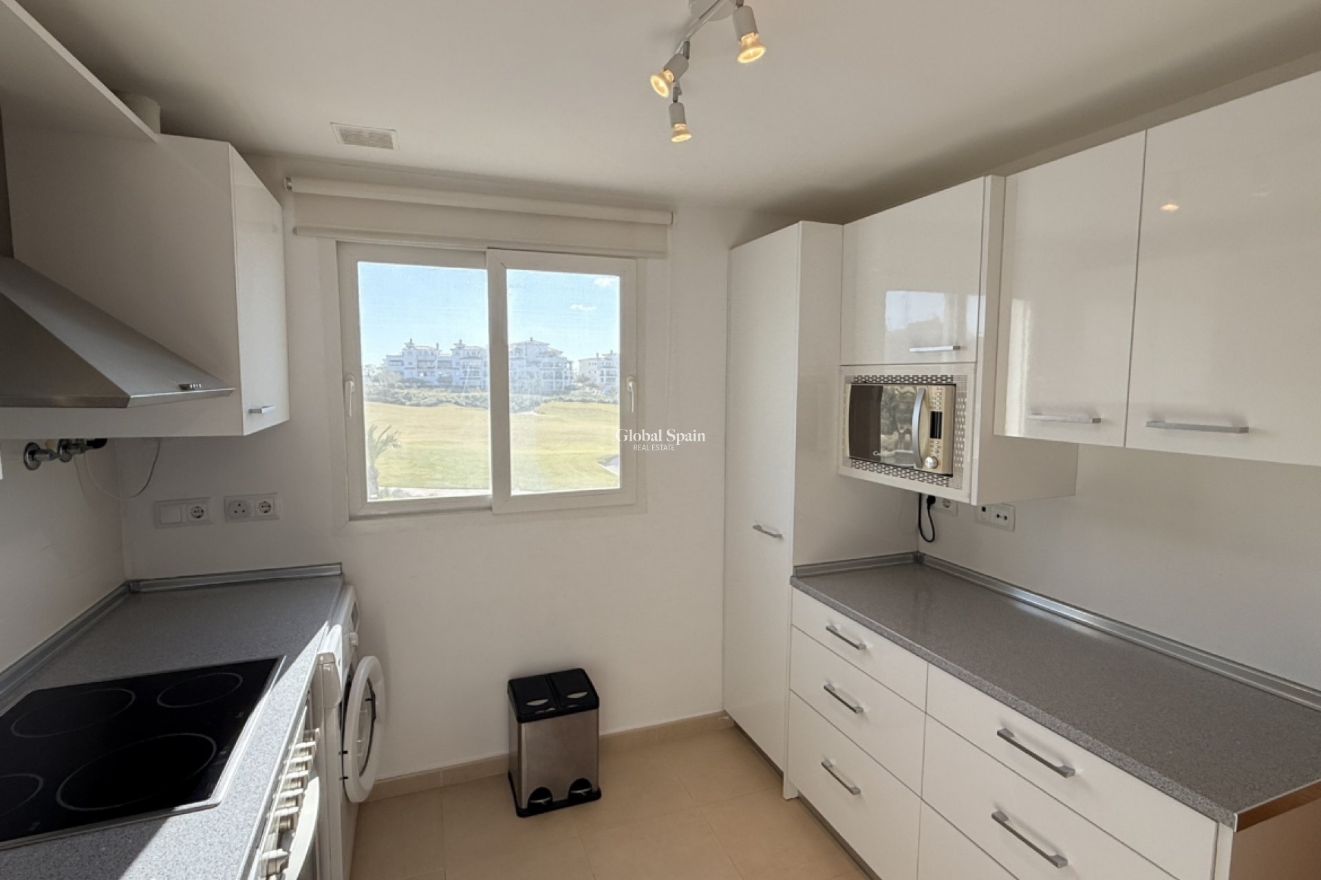 Revente - APPARTEMENT -
SUCINA - Inland