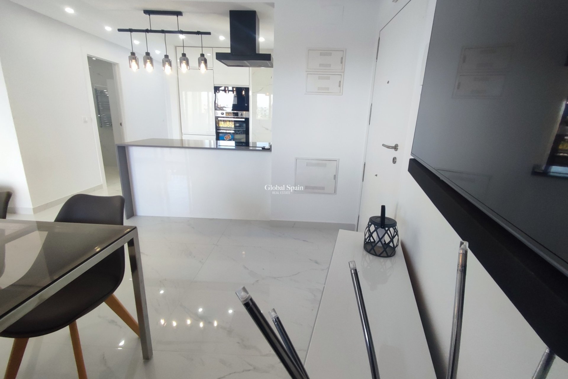 Revente - APPARTEMENT -
SUCINA - Inland