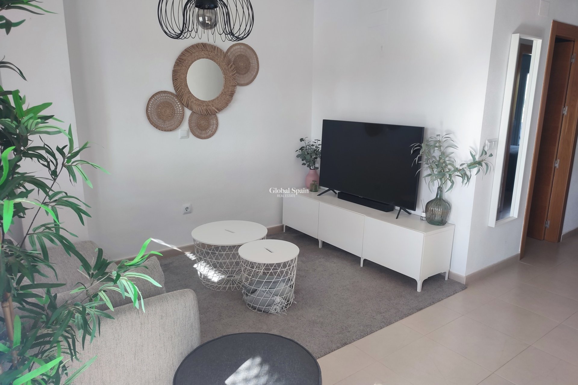 Revente - APPARTEMENT -
SUCINA - Inland