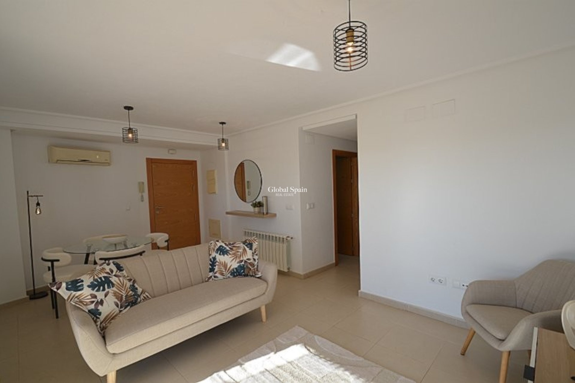 Revente - APPARTEMENT -
SUCINA - Inland