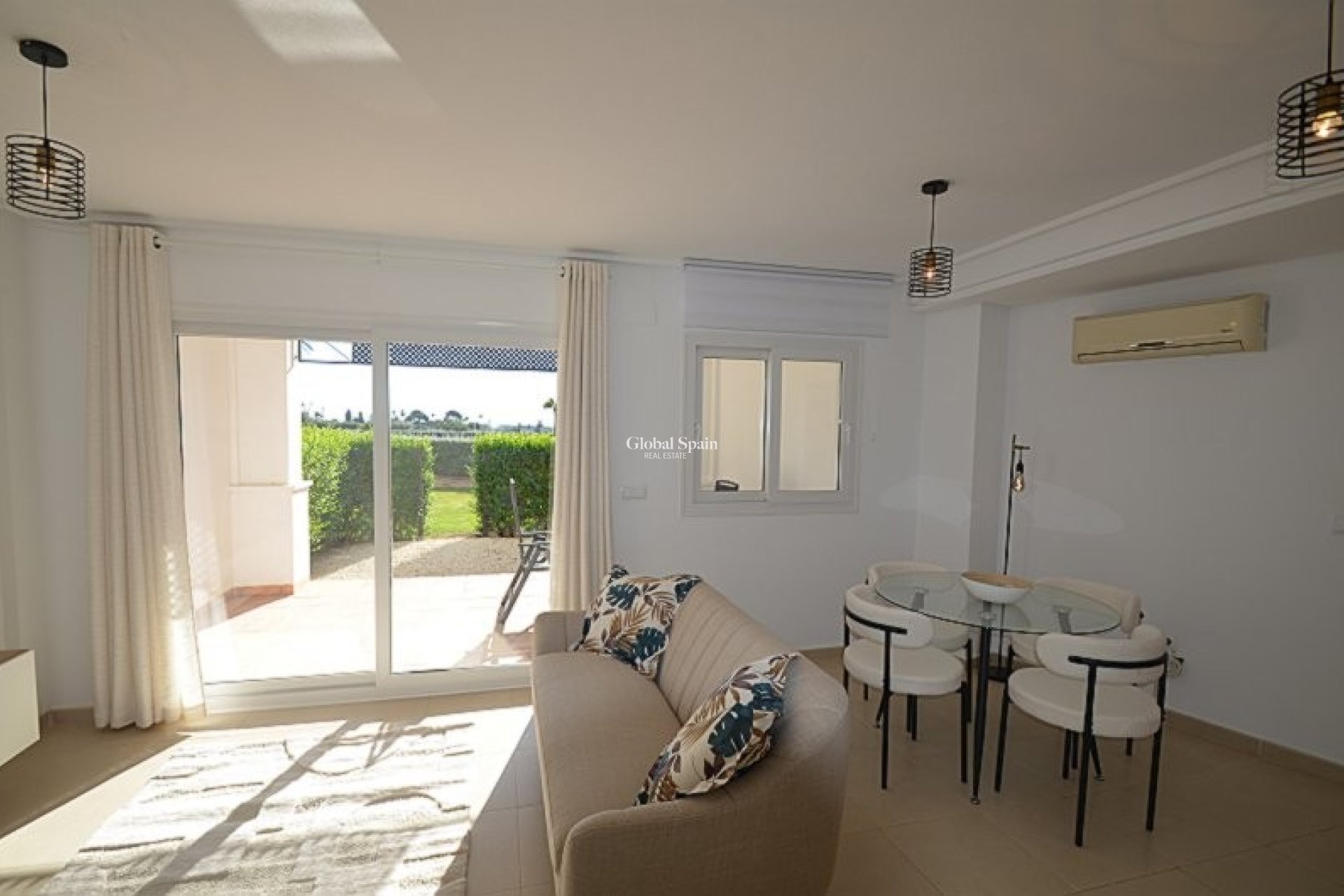 Revente - APPARTEMENT -
SUCINA - Inland