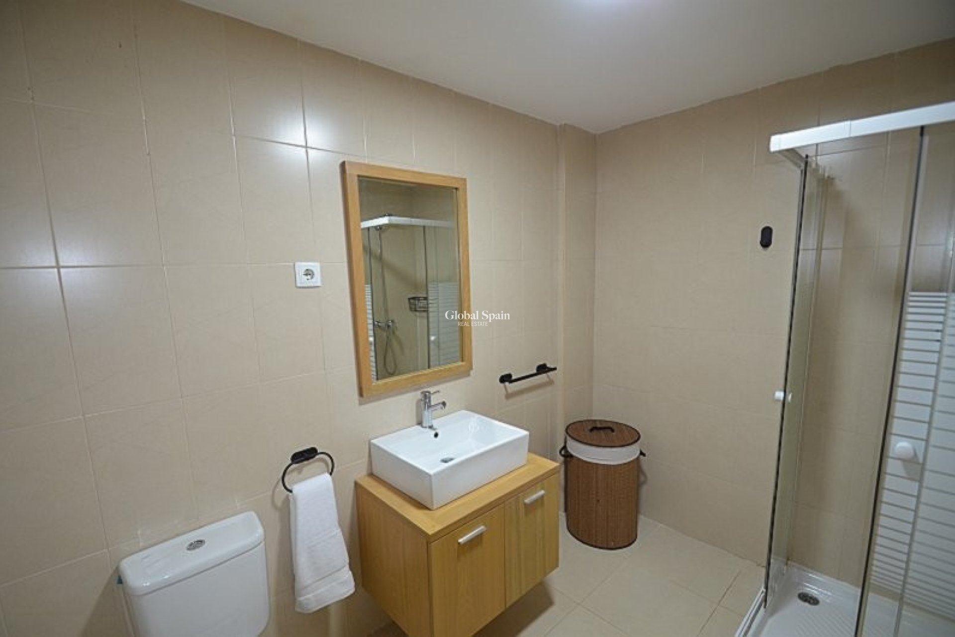 Revente - APPARTEMENT -
SUCINA - Inland