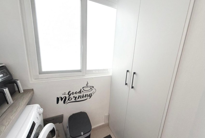 Revente - APPARTEMENT -
SUCINA - Inland