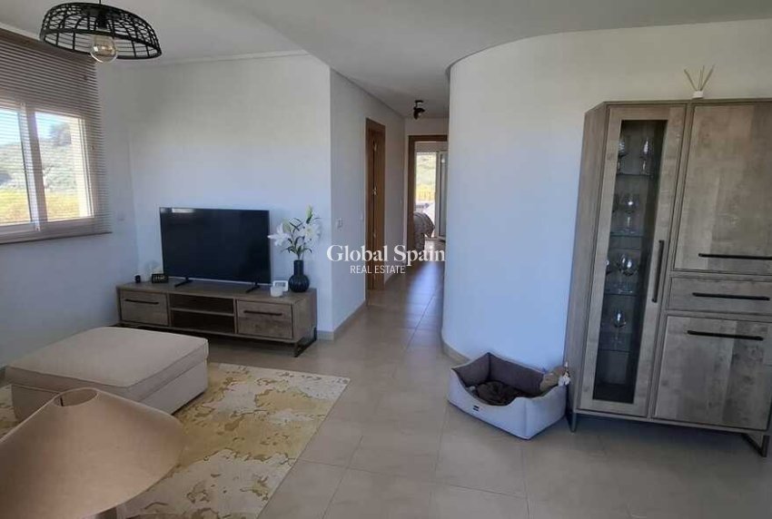 Revente - APPARTEMENT -
SUCINA - Inland