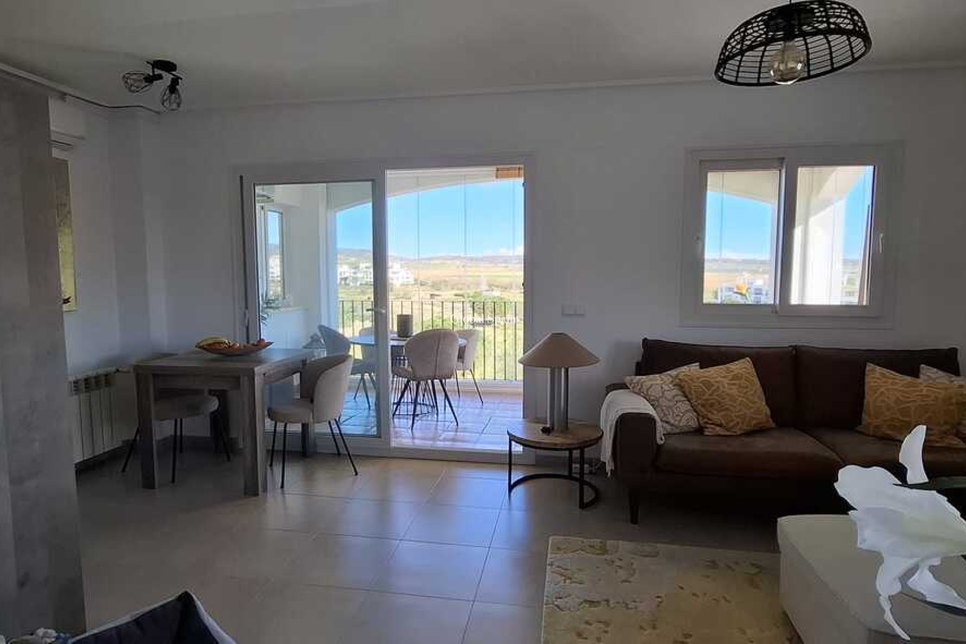 Revente - APPARTEMENT -
SUCINA - Inland