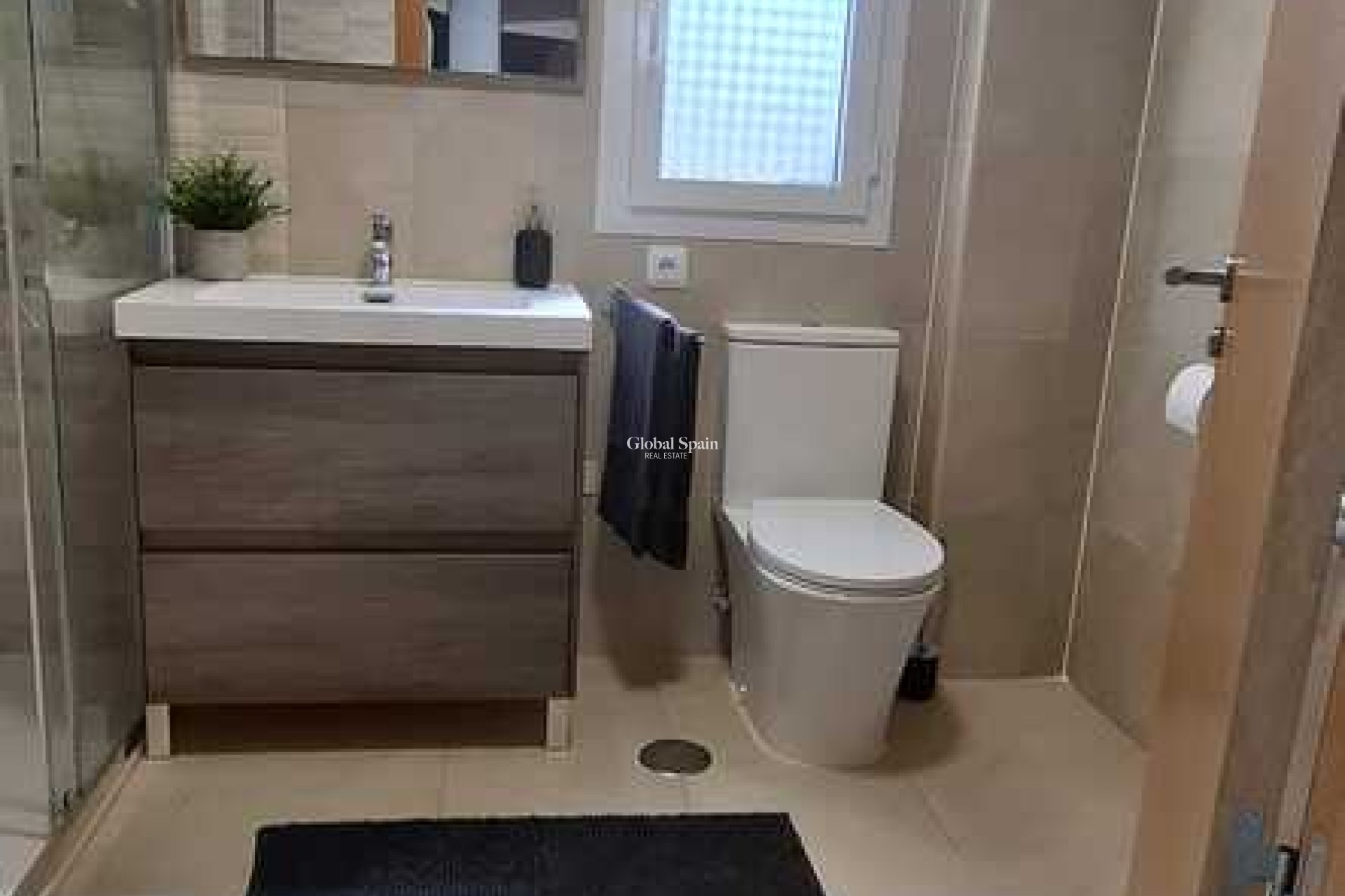 Revente - APPARTEMENT -
SUCINA - Inland