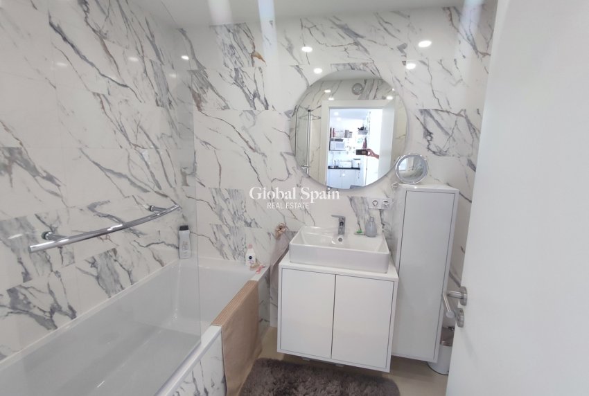 Revente - APPARTEMENT -
SUCINA - Inland