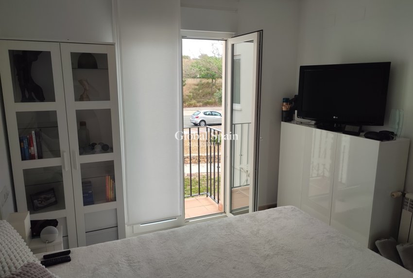 Revente - APPARTEMENT -
SUCINA - Inland