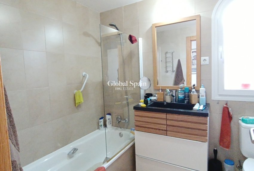 Revente - APPARTEMENT -
SUCINA - Inland