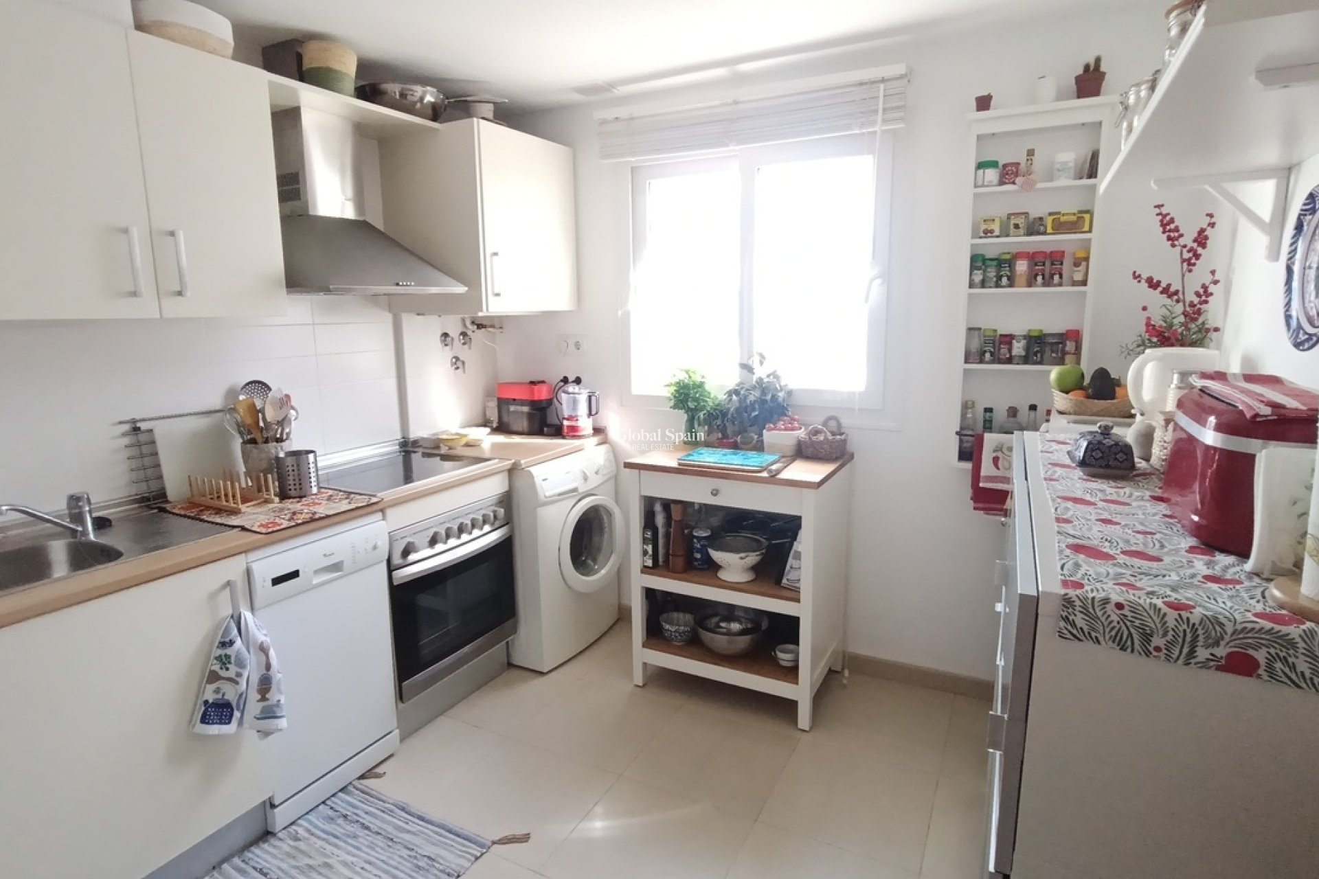 Revente - APPARTEMENT -
SUCINA - Inland