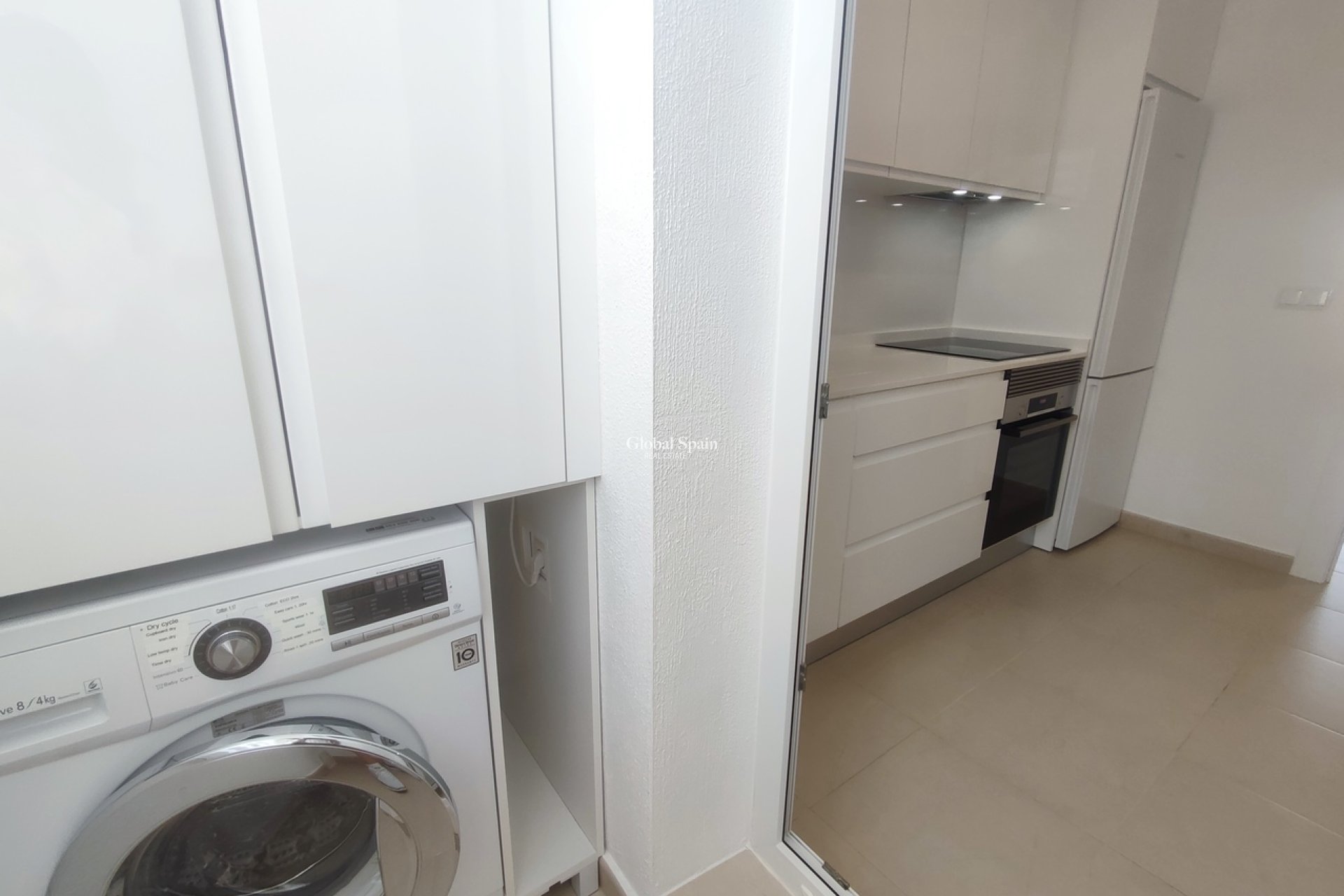 Revente - APPARTEMENT -
SUCINA - Inland