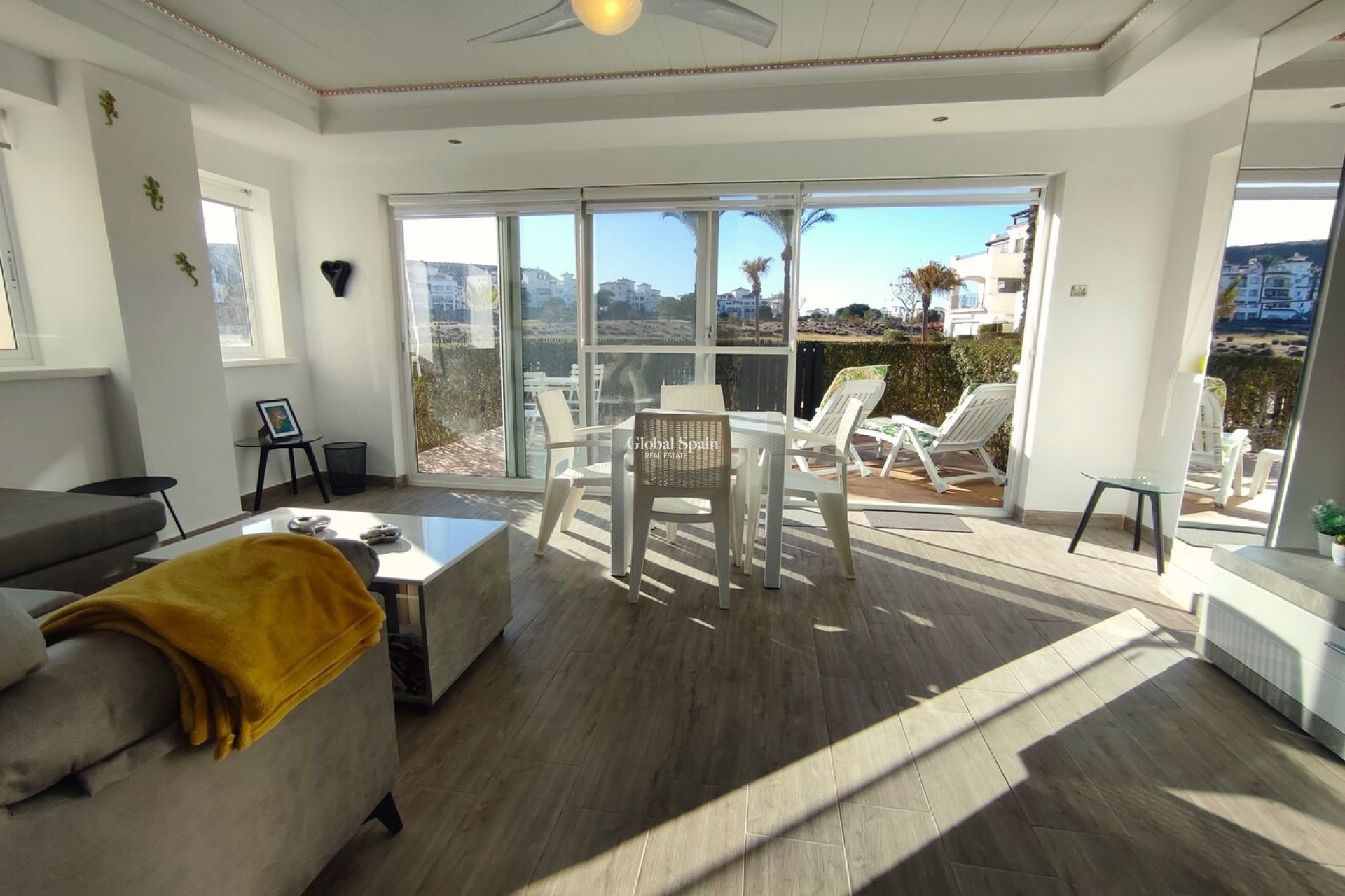 Revente - APPARTEMENT -
SUCINA - Inland