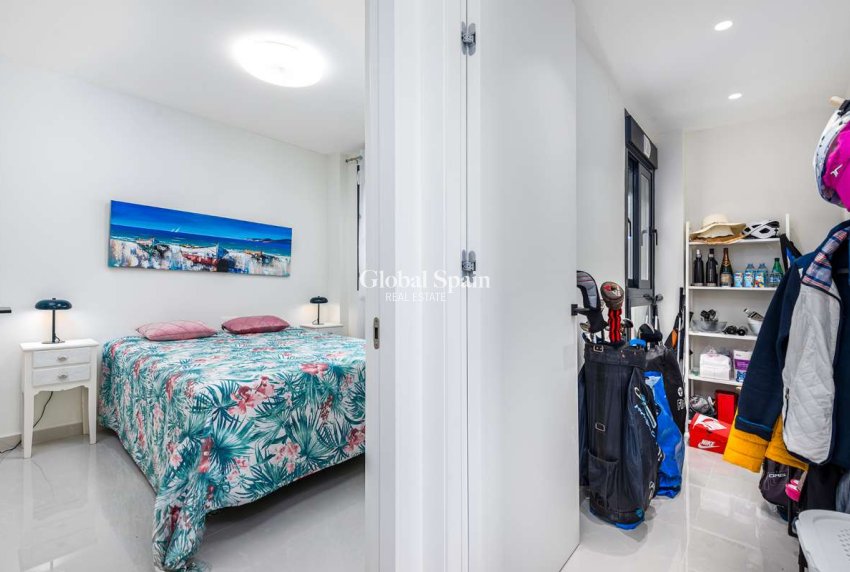 Revente - APPARTEMENT -
TORRE DE LA HORADADA - Costa Blanca