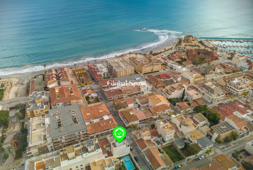 Revente - APPARTEMENT -
TORRE DE LA HORADADA - Costa Blanca