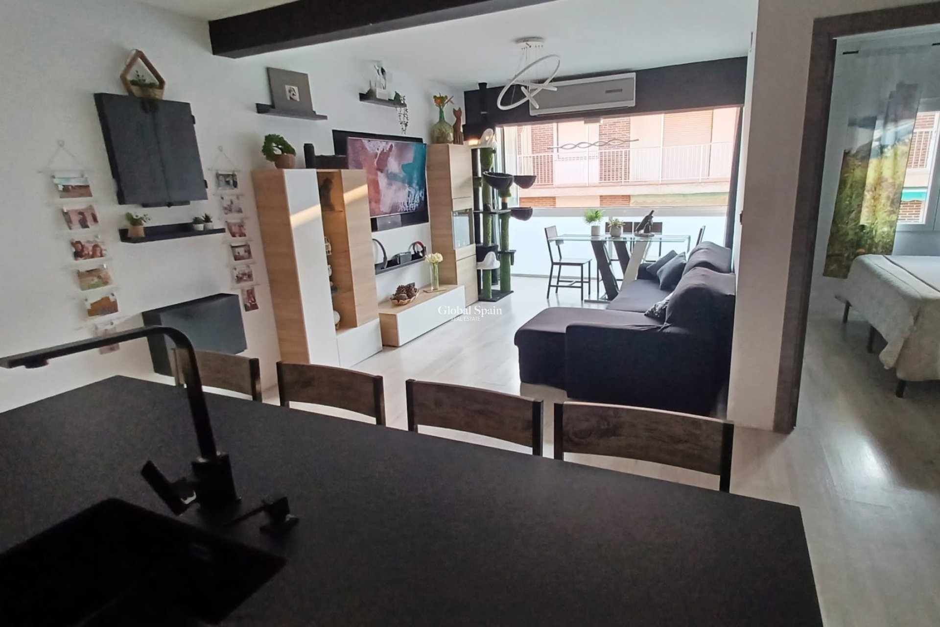Revente - APPARTEMENT -
TORRE DE LA HORADADA - Costa Blanca