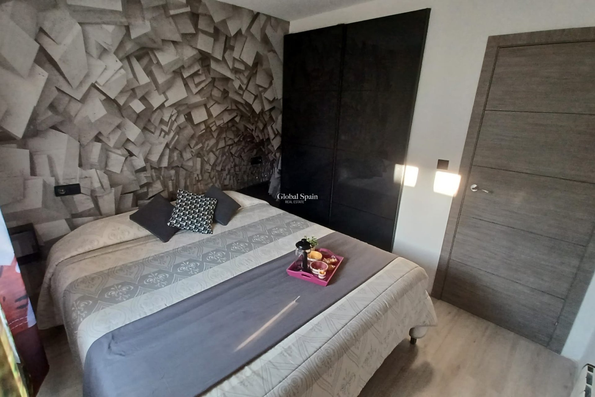 Revente - APPARTEMENT -
TORRE DE LA HORADADA - Costa Blanca