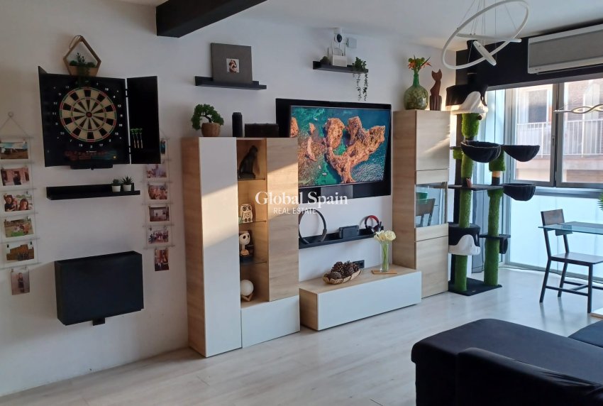 Revente - APPARTEMENT -
TORRE DE LA HORADADA - Costa Blanca
