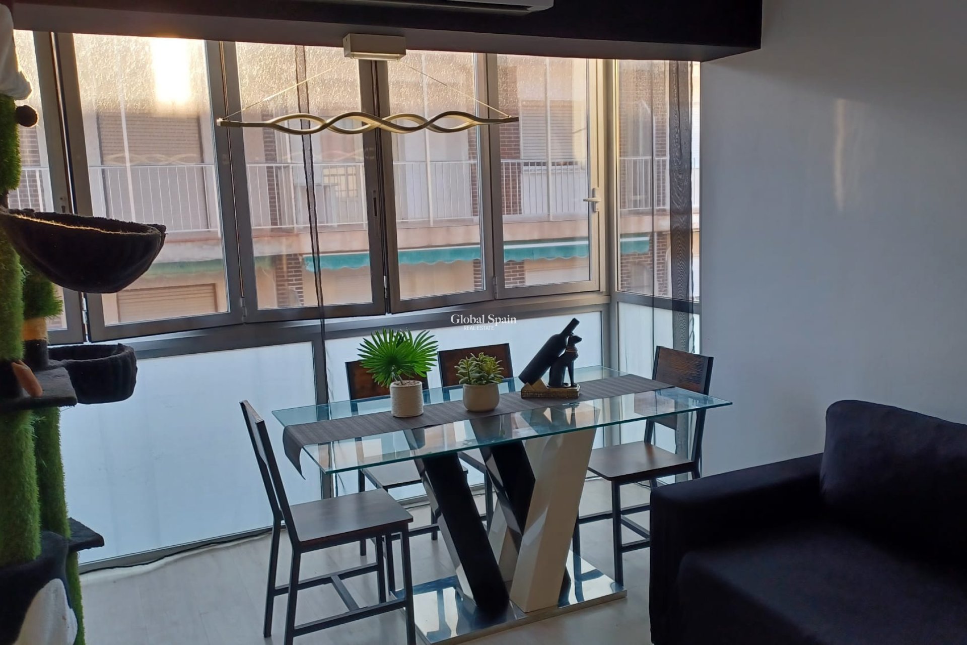Revente - APPARTEMENT -
TORRE DE LA HORADADA - Costa Blanca