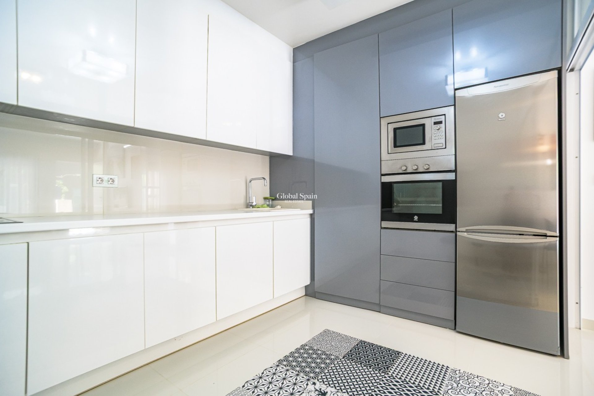 Revente - Appartement -
TORRE DE LA HORADADA - TORRE DE LA HORARADA